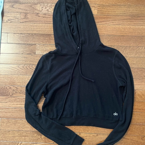 Black Alo Yoga cropped hoodie - Picture 2 of 2